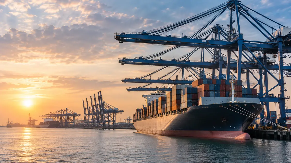 DP World's first-half 2025 results: doubled profit and 20.4% revenue growth across global ports